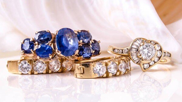 Antique gold jewelry buyers in Lake Wylie North Carolina. Updated 2025